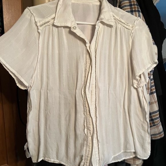 Button up blouse - Picture 2 of 2